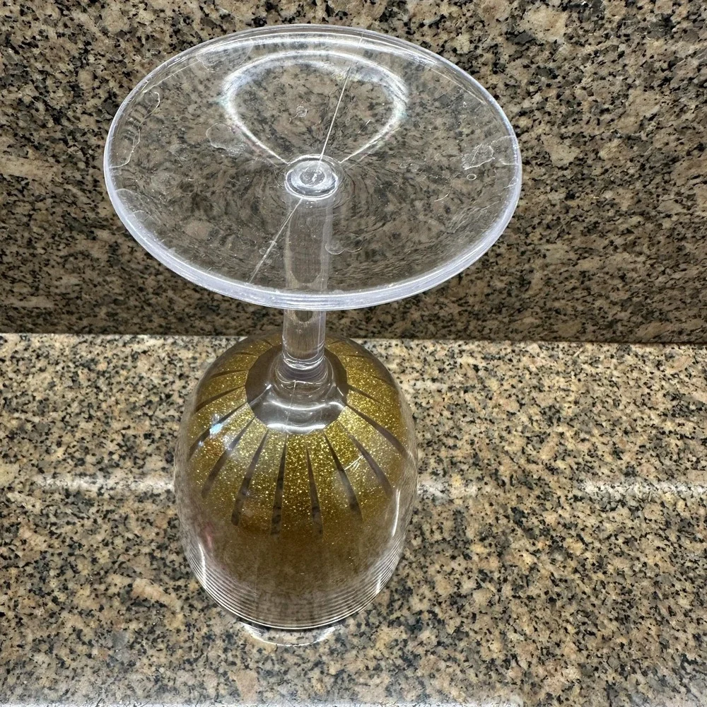 Gold Birthday Babe Plastic Wine Glass Tumbler‎ Goblet Glitter Stemmed 8in Bling
